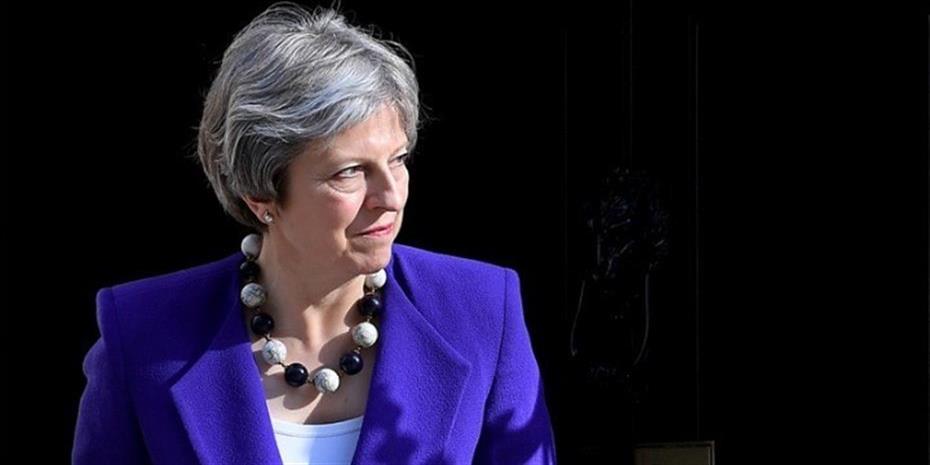 Telegraph: Παράταση δύο μηνών εξετάζει η Μέι για το Brexit